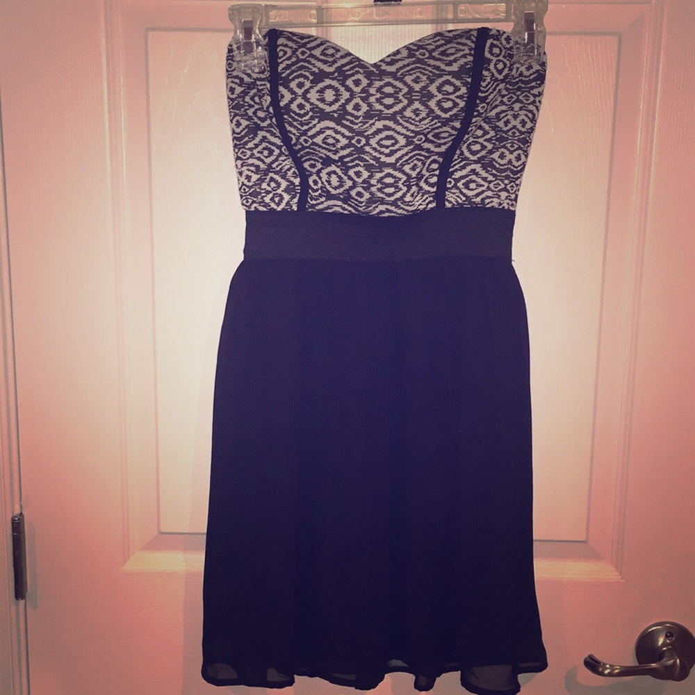 Three Pink Hearts Trixxi strapless dress